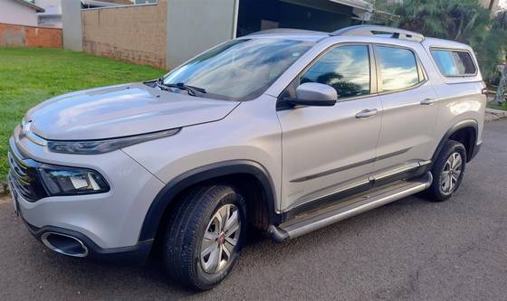FIAT TORO 1.8 16V EVO FLEX FREEDOM AT6 FIAT TORO 1.8 16V EVO FLEX FREEDOM AT6